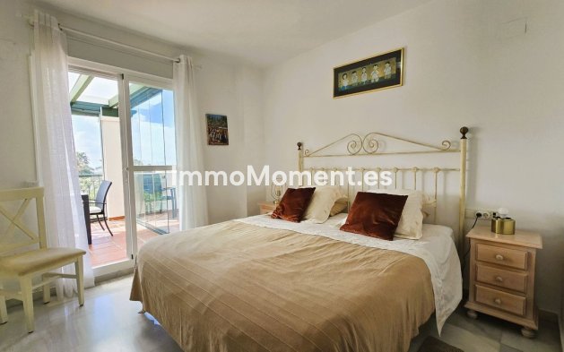 Resale - Apartment - Marbella - Nueva Andalucía