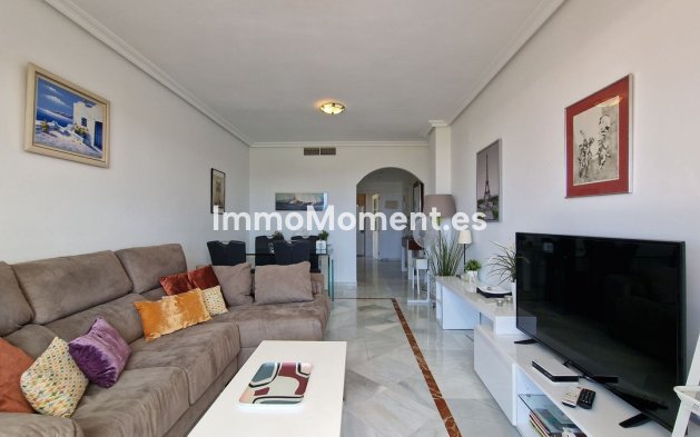 Resale - Apartment - Marbella - Nueva Andalucía