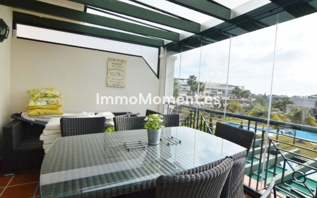 Resale - Apartment - Marbella - Nueva Andalucía