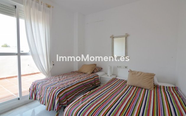 Resale - Apartment - Marbella - Nueva Andalucía