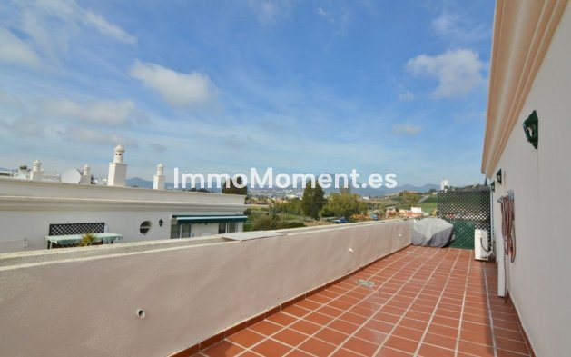 Resale - Apartment - Marbella - Nueva Andalucía