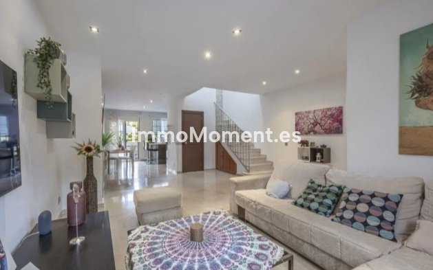 Resale - Townhouse - Estepona - Estepona Centro