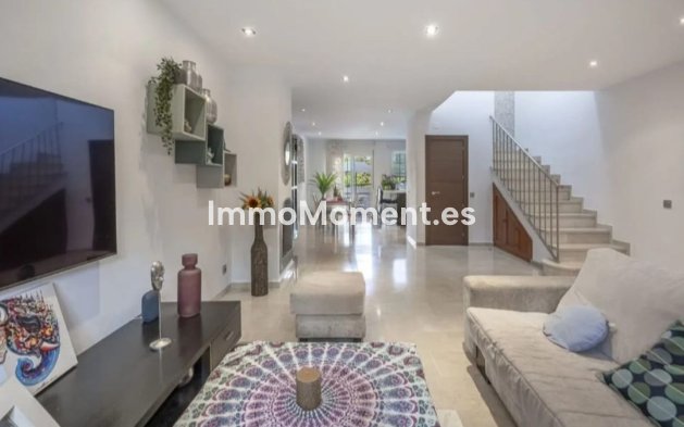 Resale - Townhouse - Estepona - Estepona Centro