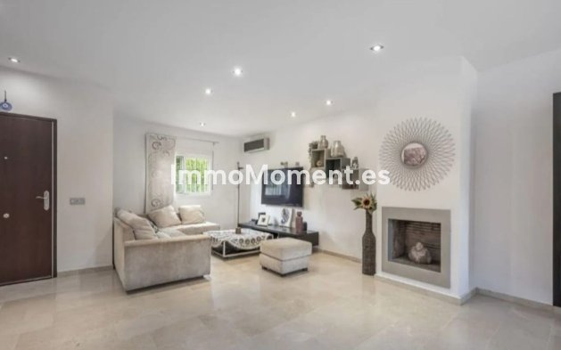 Resale - Townhouse - Estepona - Estepona Centro