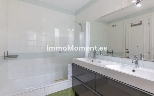 Resale - Townhouse - Estepona - Estepona Centro