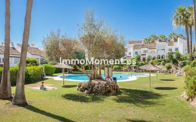 Resale - Townhouse - Estepona - Estepona Centro