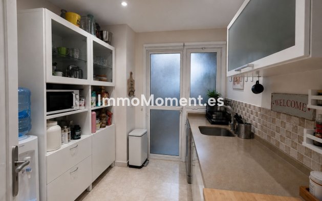 Resale - Apartment - Estepona - Cancelada