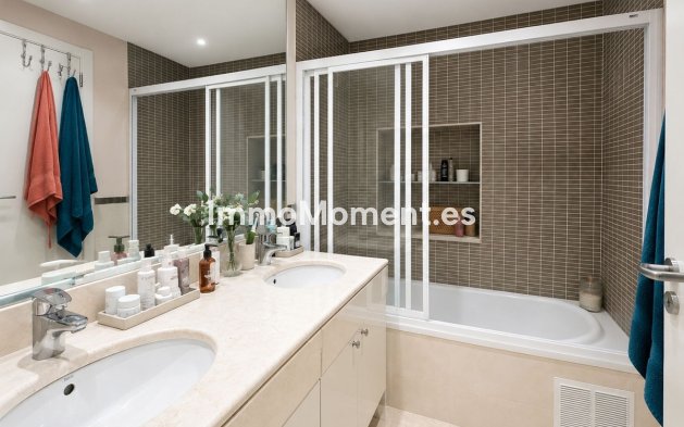Resale - Apartment - Estepona - Cancelada