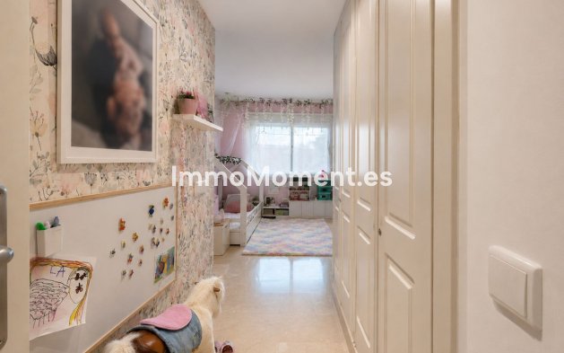 Resale - Apartment - Estepona - Cancelada