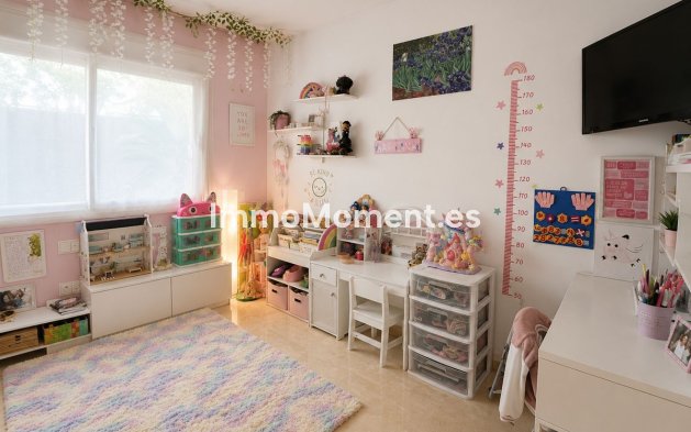Resale - Apartment - Estepona - Cancelada