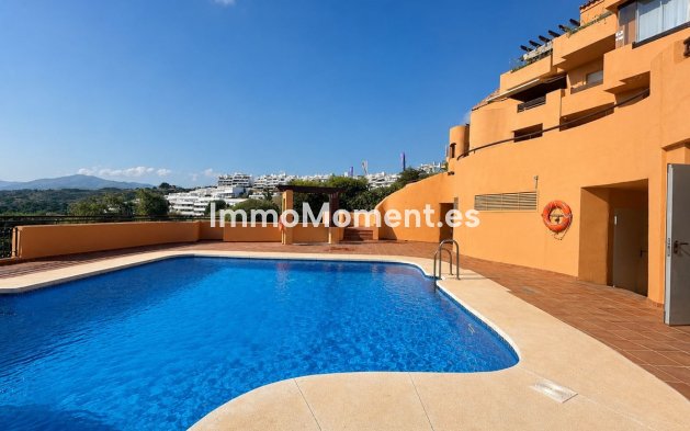Resale - Apartment - Estepona - Cancelada