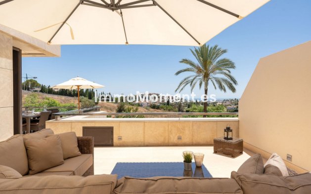 Resale - Apartment - Marbella - Nueva Andalucía