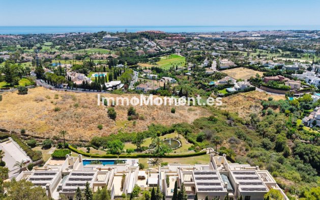 Resale - Apartment - Marbella - Nueva Andalucía