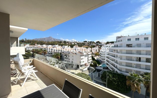 Resale - Apartment - Marbella - Nueva Andalucía