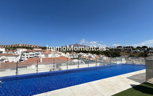 Resale - Apartment - Marbella - Nueva Andalucía