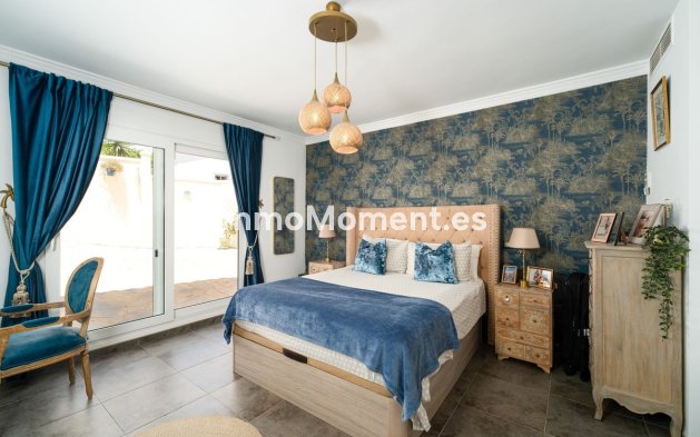 Bestaande woning - Vrijstaande villa - Estepona  - El Padron