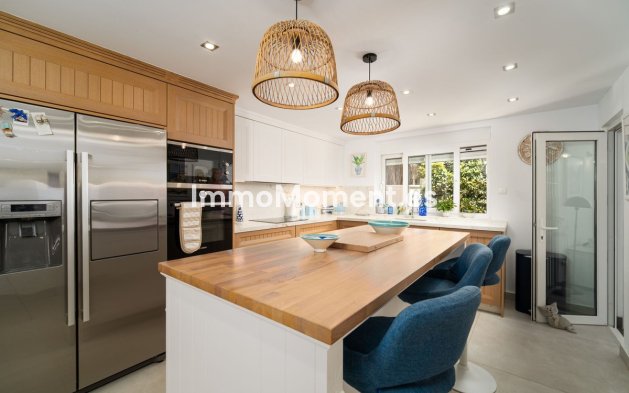 Bestaande woning - Vrijstaande villa - Estepona  - El Padron