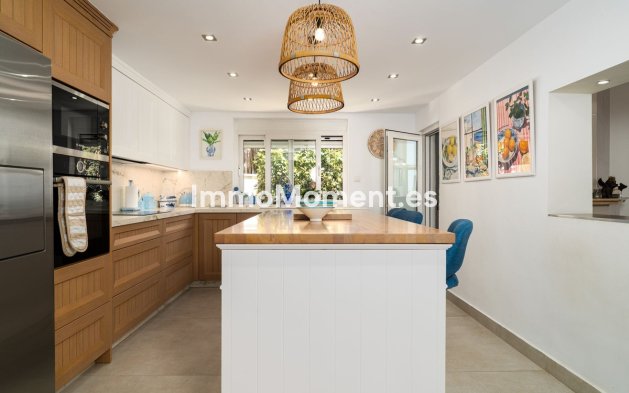 Bestaande woning - Vrijstaande villa - Estepona  - El Padron