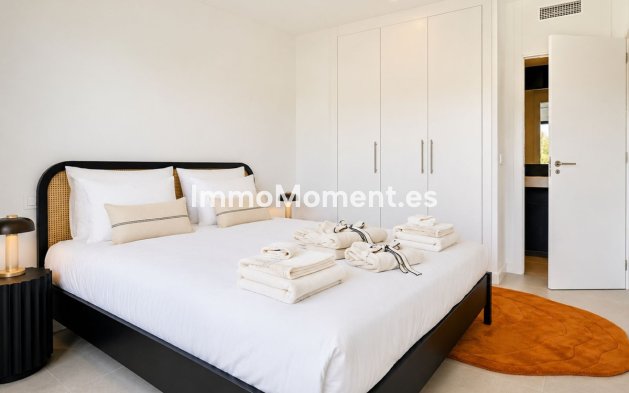 Resale - Townhouse - Estepona - Atalaya