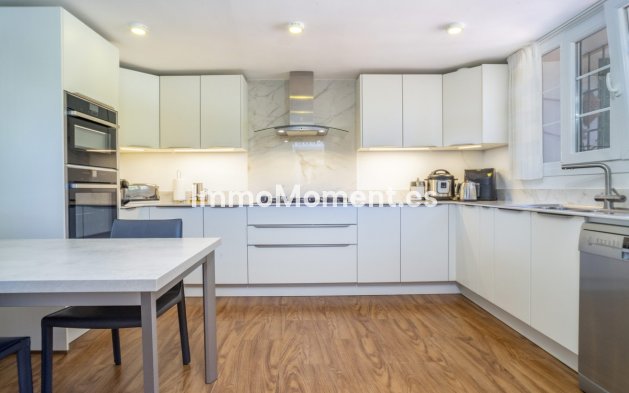 Reventa - Villa independiente - Marbella - Guadalmina Alta