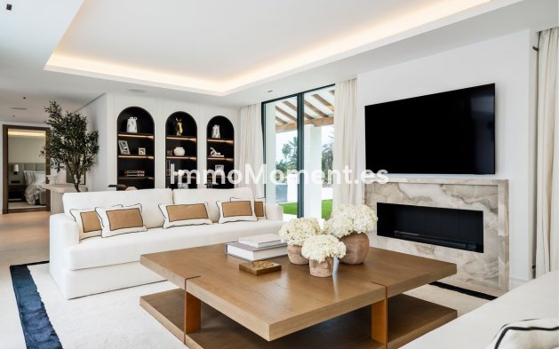 Resale - Detached villa - Marbella - Nueva Andalucía