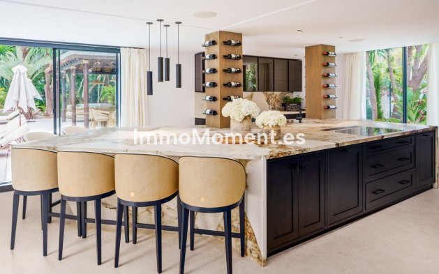 Resale - Detached villa - Marbella - Nueva Andalucía
