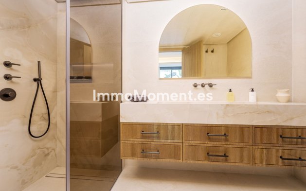 Resale - Detached villa - Marbella - Nueva Andalucía
