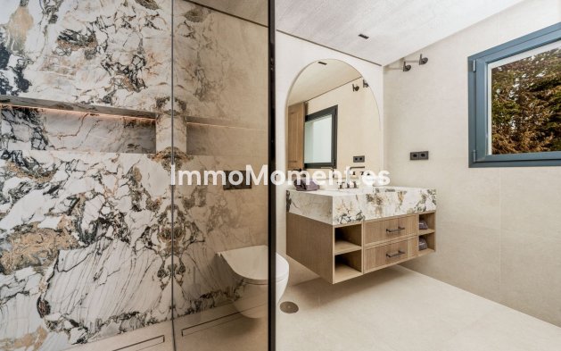 Resale - Detached villa - Marbella - Nueva Andalucía