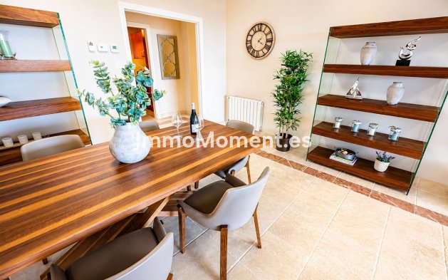 Wiederverkauf - Wohnung - Málaga - Benahavís