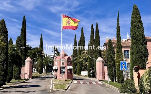 Wiederverkauf - Wohnung - Málaga - Benahavís