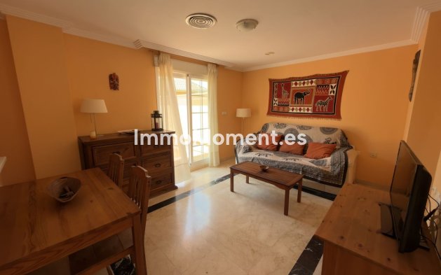 Resale - Apartment - Marbella - Elviria