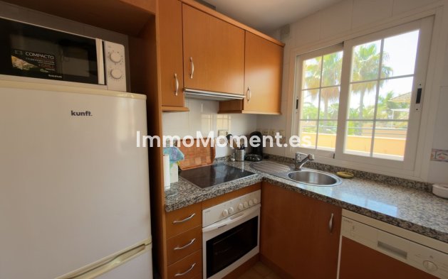 Resale - Apartment - Marbella - Elviria