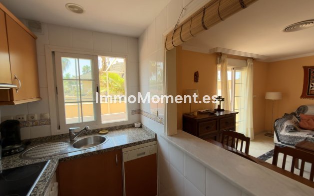 Resale - Apartment - Marbella - Elviria