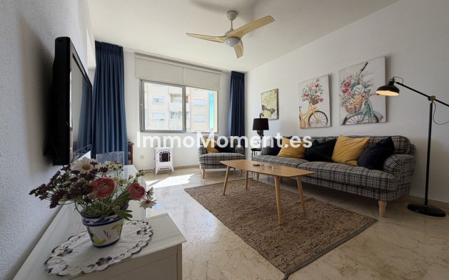 Resale - Apartment - Estepona - Estepona Centro