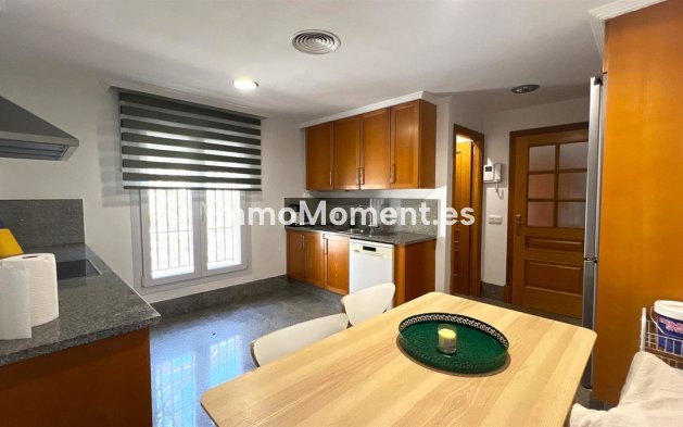 Reventa - Villa independiente - Marbella - Marbella Centro