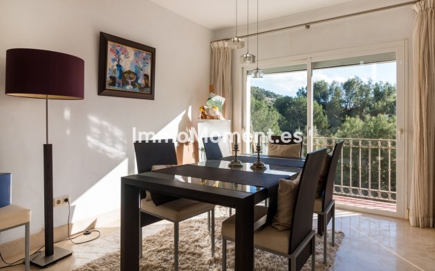 Resale - Townhouse - Inland  - Istán