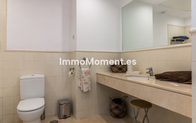 Resale - Townhouse - Inland  - Istán