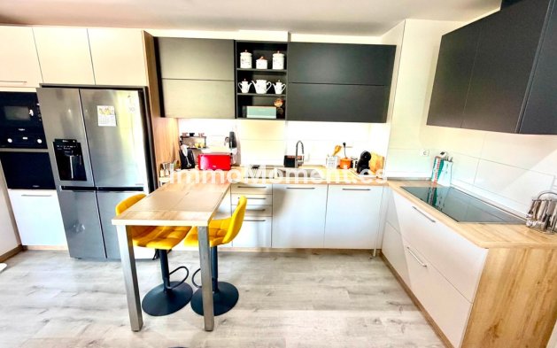 Resale - Apartment - Orihuela - Cabo roig - La Zenia