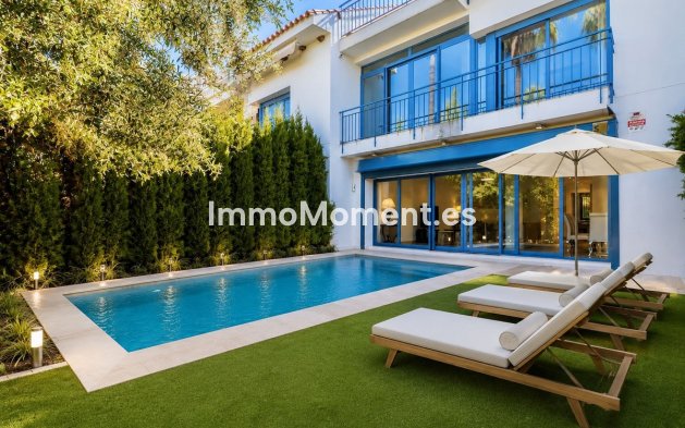 Resale - Townhouse - Marbella - Nueva Andalucía