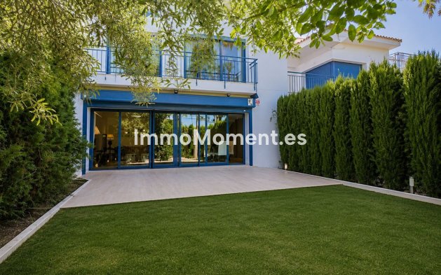 Resale - Townhouse - Marbella - Nueva Andalucía