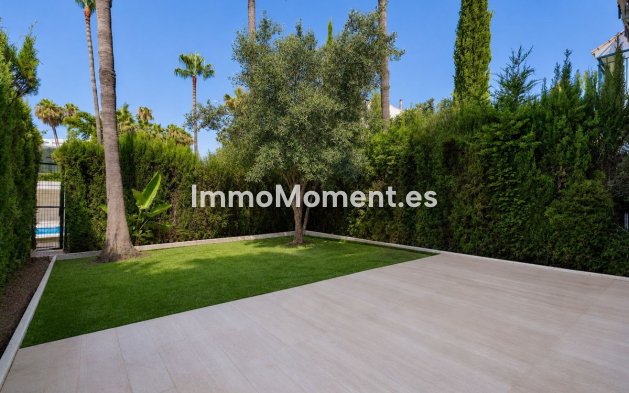 Resale - Townhouse - Marbella - Nueva Andalucía