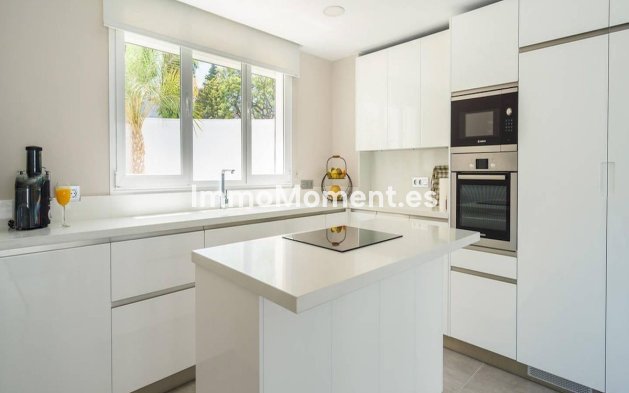 Reventa - Villa independiente - Marbella - Nueva Andalucía