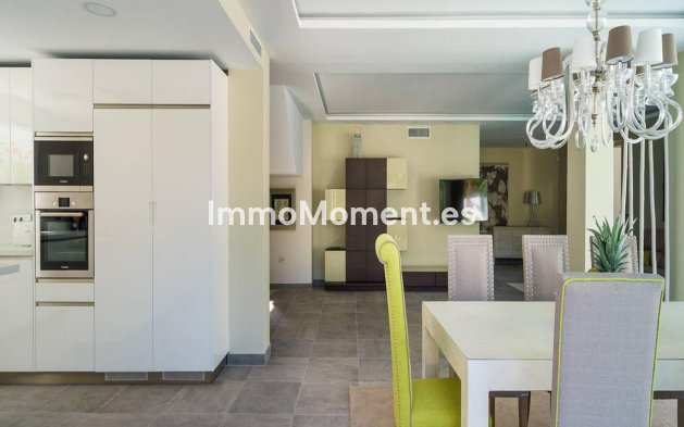 Reventa - Villa independiente - Marbella - Nueva Andalucía