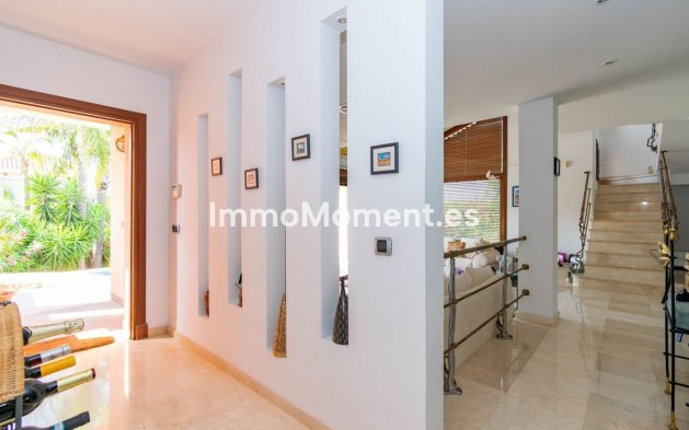 Resale - Detached villa - Estepona - Estepona Centro