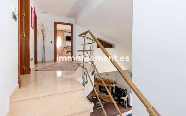 Resale - Detached villa - Estepona - Estepona Centro