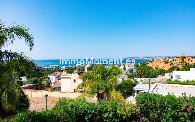 Resale - Detached villa - Estepona - Estepona Centro