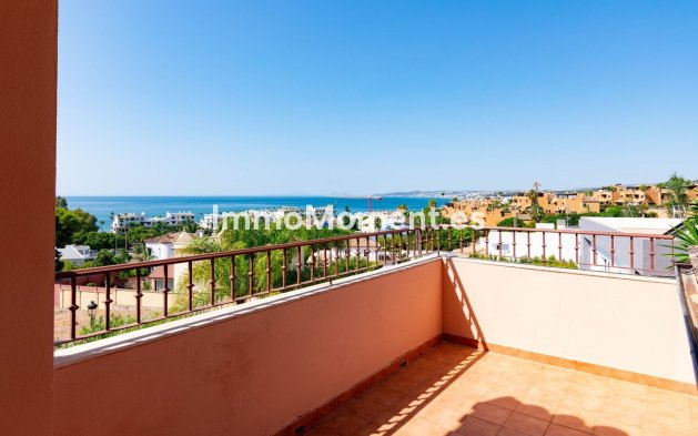 Resale - Detached villa - Estepona - Estepona Centro