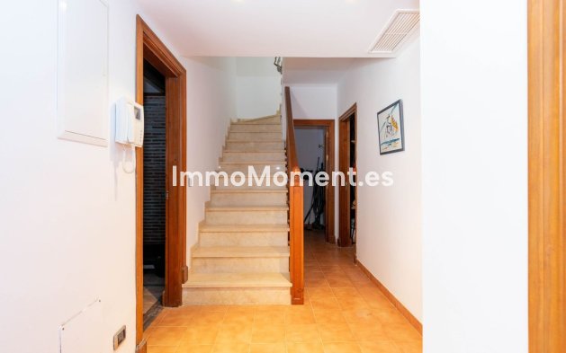 Resale - Detached villa - Estepona - Estepona Centro