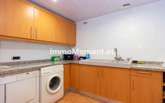 Resale - Detached villa - Estepona - Estepona Centro