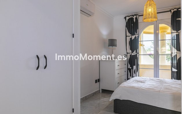 Revente - Appartement - Marbella - Nueva Andalucía